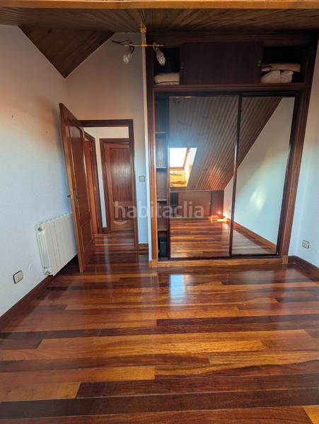 Foto b1f0d5e1-9d8a-4f5f-98ed-b67fe6337522. Dúplex en Valdenoja Santander