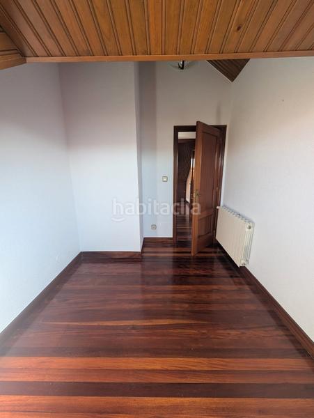 Foto e77d0e68-2f04-4b2d-8a65-1e4e12d6bcdf. Dúplex en Valdenoja Santander