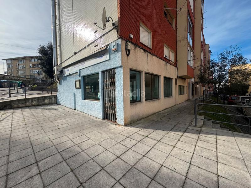 Foto 5597e4a7-6d1f-4bd9-bb26-8518f063cc42. Locale commerciale in grupo los pinares 3b in Los Castros Santander