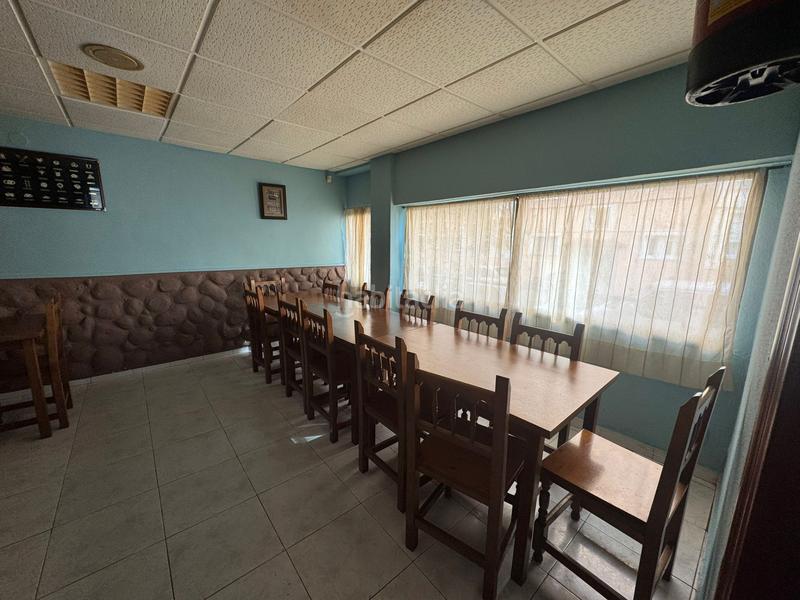 Foto 8a03768f-f805-42b5-bd98-c471347af619. Locale commerciale in grupo los pinares 3b in Los Castros Santander