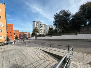 Local Comercial a Grupo los Pinares 3B