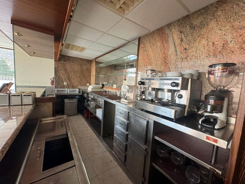 Foto dbc95996-4941-4bd7-aeb5-ac8a8d119692. Locale commerciale in grupo los pinares 3b in Los Castros Santander