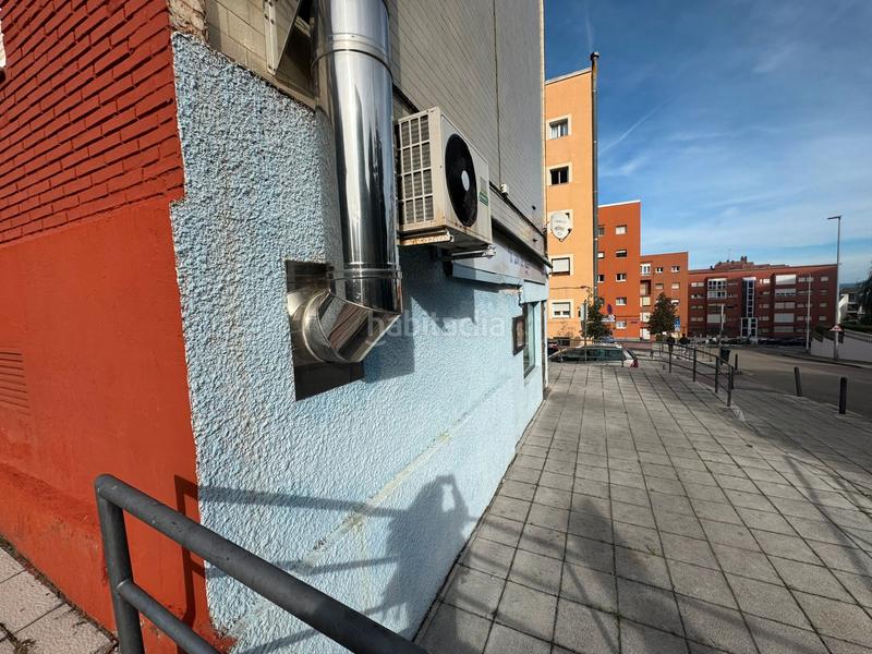 Foto e0eabe52-6e4e-4e81-9498-f04a3452e4f0. Locale commerciale in grupo los pinares 3b in Los Castros Santander