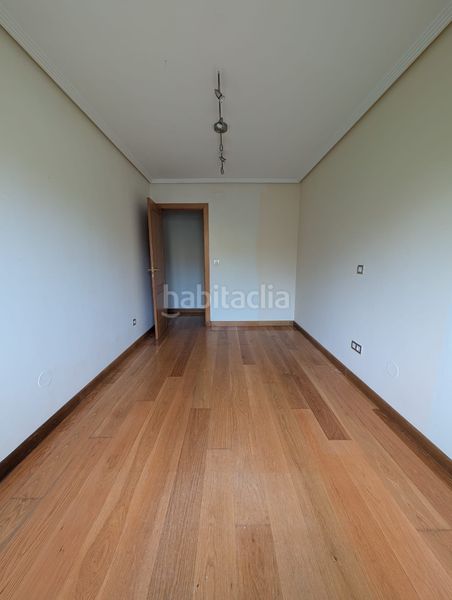 Foto 1e12e8b0-3065-4d66-a399-a7e20471c63f. Rent flat with heating parking pool in Monte Santander