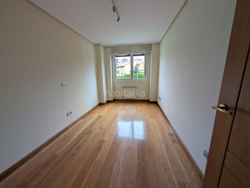 Foto 2fb9c466-a0e0-4cef-8cde-717616b39413. Rent flat with heating parking pool in Monte Santander