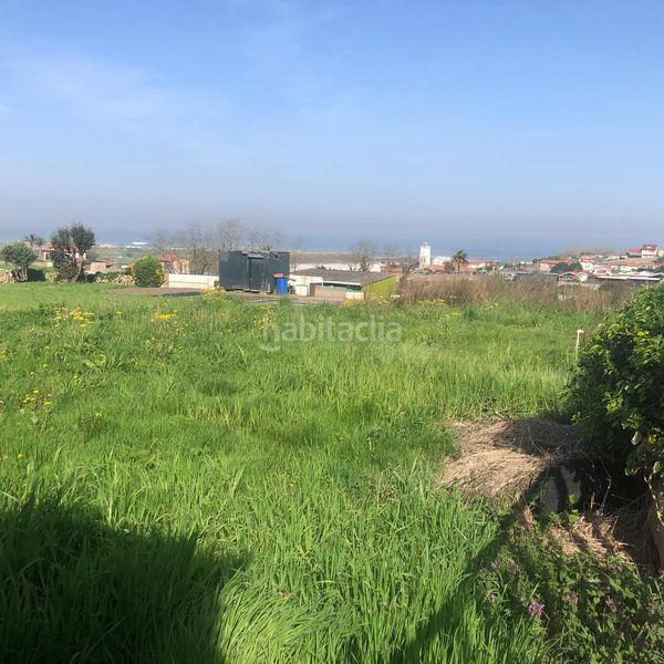 Foto 53ed69ba-901f-4eec-8408-501d93a9d546. Terreno residencial en Cueto Santander