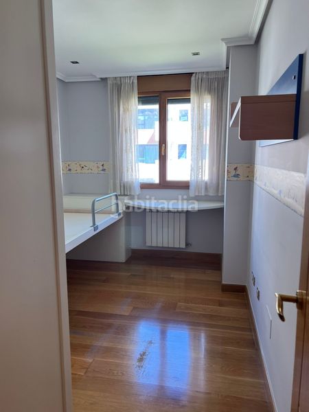 Foto 93cee690-97e1-4bc2-abec-c5386e4899ad. Pis amb calefacció aparcament a Valdenoja Santander