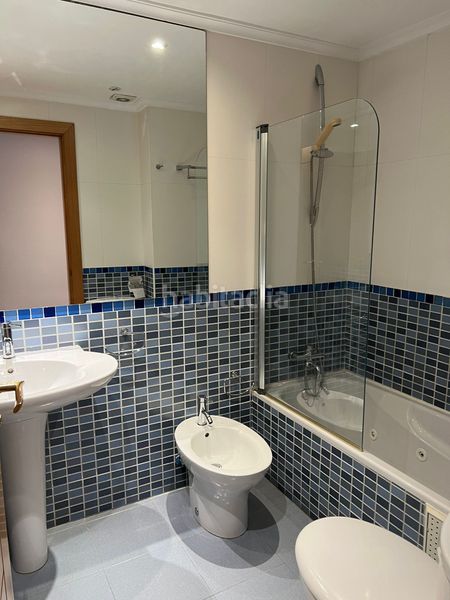 Foto ae1d9abb-ec4c-4529-aafa-357e8791a55e. Pis amb calefacció aparcament a Valdenoja Santander