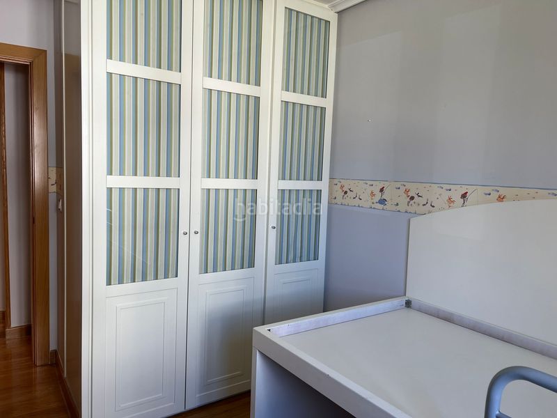 Foto d31e50f0-896a-4277-936e-2a55f3b7bcc1. Pis amb calefacció aparcament a Valdenoja Santander