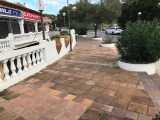 Local Comercial a Calle huguet d'es far 34. Venta de local comercial en costa de la calma