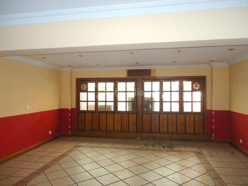 Foto f4868a7a-3cec-4e8b-8926-3c0705728324. Alquiler local comercial en Centro - Ayuntamiento Santander