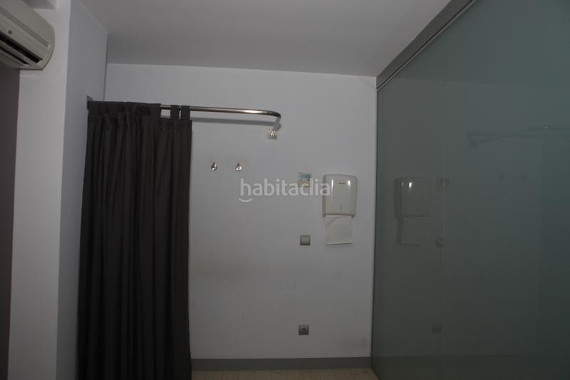 Foto 456ebb81-093a-4bb1-9f86-a175cf372019. Local comercial a calle mies del valle 3 a Cuatro Caminos Santander