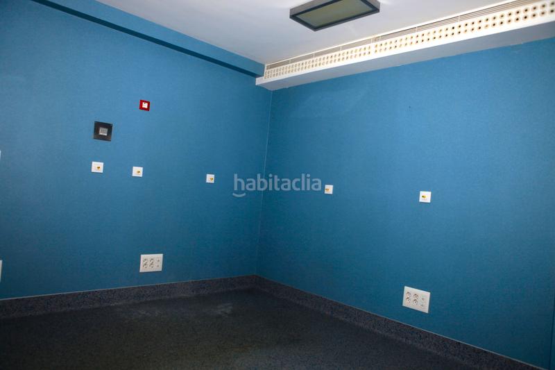 Foto 5373cee4-1972-4cd9-be3b-d703dd4a5df6. Local comercial a calle mies del valle 3 a Cuatro Caminos Santander