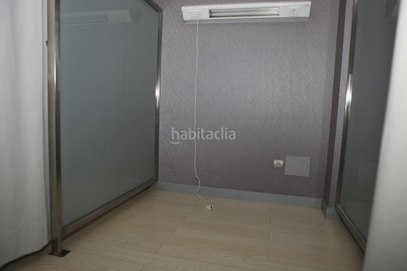 Foto a67817fa-0b7b-432f-84f4-1e64acf5e561. Local comercial a calle mies del valle 3 a Cuatro Caminos Santander