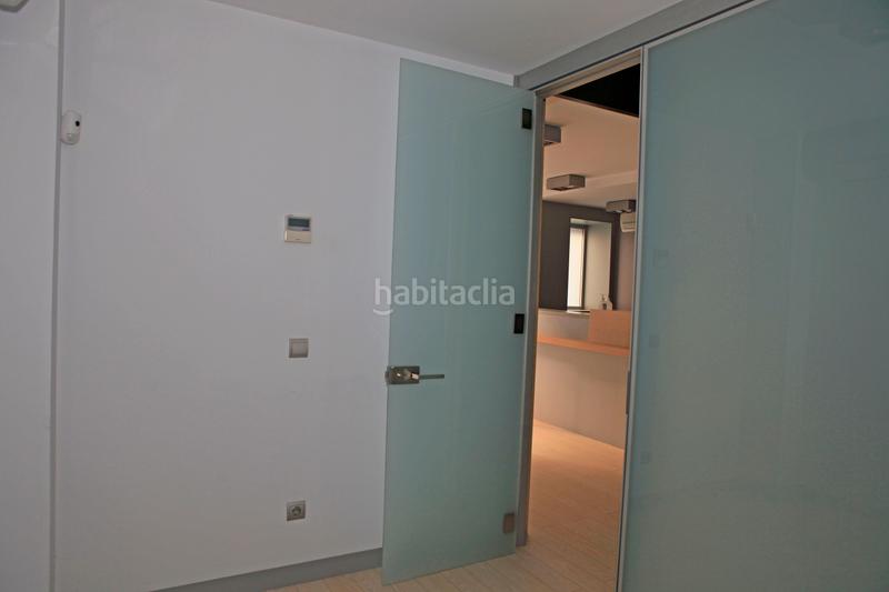 Foto ac5c95b1-3809-4583-9f82-55dda4bc476e. Local comercial a calle mies del valle 3 a Cuatro Caminos Santander
