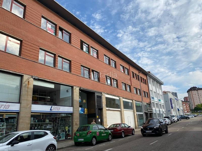 Foto d50dc899-eff4-4e44-9a91-b8ed7f55807e. Büro in calle la tejera 5 in Alisal - San Román Santander