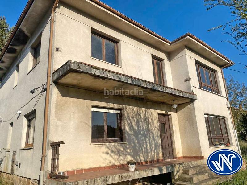 Foto 094a1dd3-6698-4d89-8555-b11bd8695257. Casa  individual con amplia parcela para reformar en Molledo