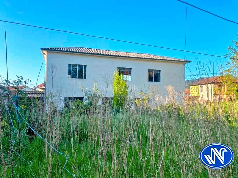 Foto a50a5ab3-1f48-40da-81e4-9c32a90bb681. Casa  individual con amplia parcela para reformar en Molledo