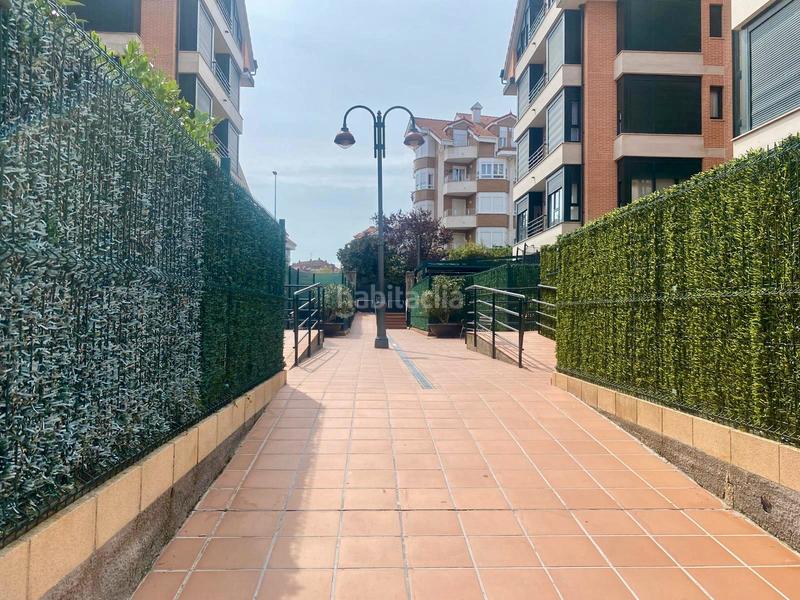 Foto cedd1a61-2748-41e5-ac75-b4a7acf3e30c. Àtic amb piscina a Ris Noja