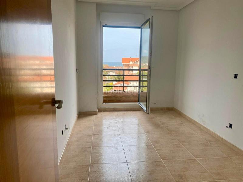 Foto b104ae58-e75c-47d3-b9b7-92873bd2b20e. Dachwohnung mit pool in Ris Noja