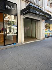 Lloguer Local Comercial  Calle calvo sotelo 17. Local en el centro de santander