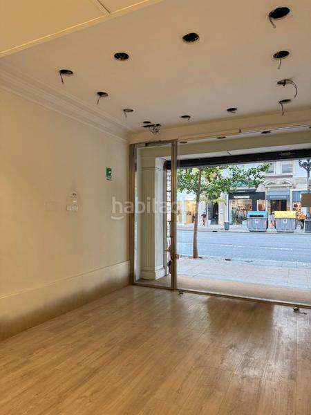 Foto f8ca3b50-db4d-418f-bff6-c310df946577. Rent business premise in calle calvo sotelo 17 in Santander
