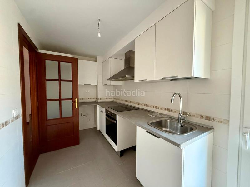 Foto 1061cc1e-90c2-4f58-80bf-b9acb6465869. Pis amb aparcament a Alisal - San Román Santander