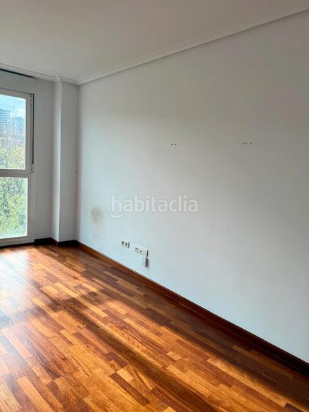 Foto 2d2900cb-db49-4e29-9903-58acf3561638. Pis amb aparcament a Alisal - San Román Santander