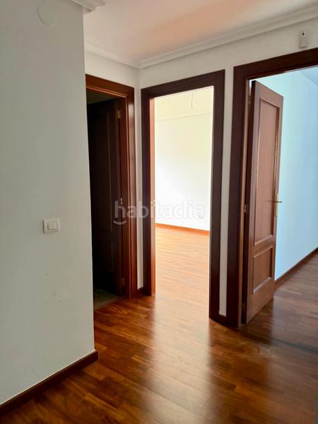 Foto 4a481c1d-8379-4661-828e-8d0b1da6deb4. Pis amb aparcament a Alisal - San Román Santander