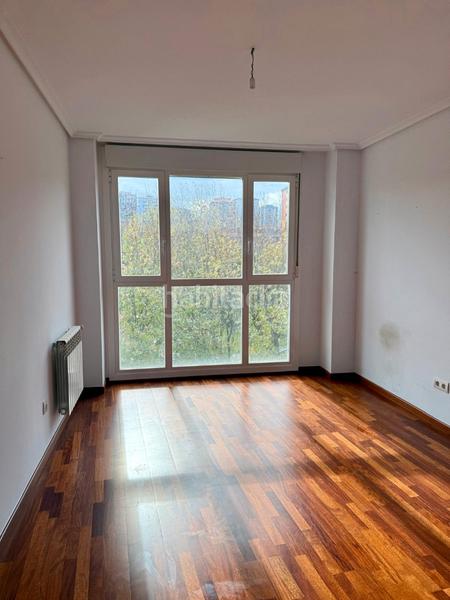 Foto 6f48a8ad-9388-4adf-b31c-9a0fb406d0b5. Pis amb aparcament a Alisal - San Román Santander