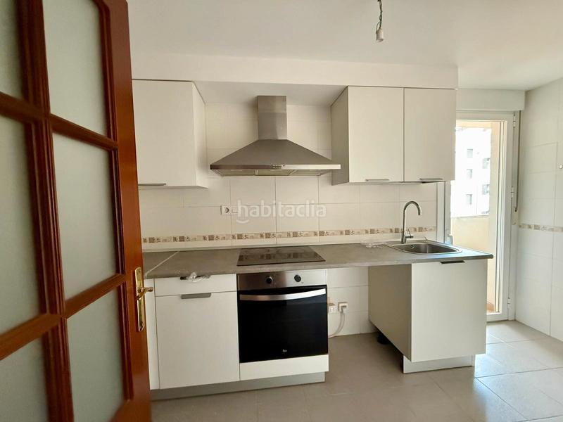 Foto 7f604106-e78a-401e-ba49-f74c77c2d491. Pis amb aparcament a Alisal - San Román Santander