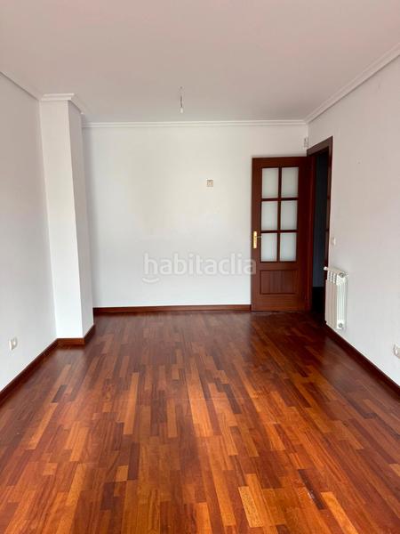 Foto 8a54bcec-881c-447f-ac8c-49672cf26337. Pis amb aparcament a Alisal - San Román Santander