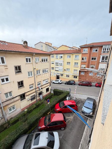 Foto b8d8a91e-b6af-4eb8-a2ba-7f43c674affd. Pis a calle portugal 1 a Cuatro Caminos Santander