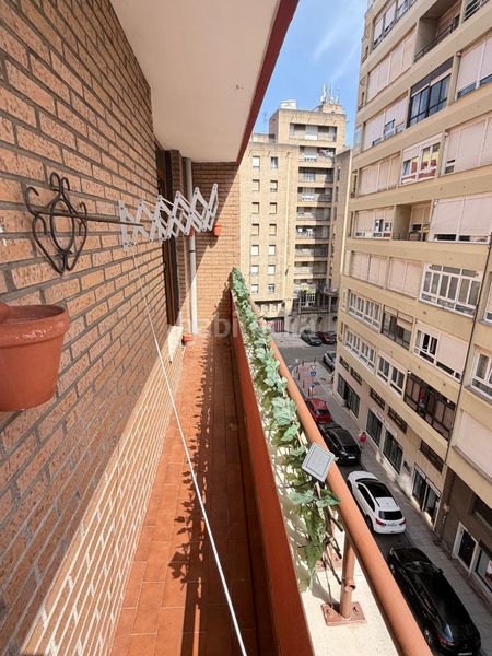 Foto 1d0241c4-6f3c-4a75-84e6-4c968854a226. Pis a calle alta 48 a Numancia - San Fernando Santander