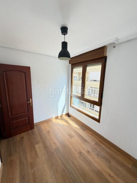 Foto 4663ce2a-a265-439c-b69e-aee85d99adaf. Pis a calle alta 48 a Numancia - San Fernando Santander