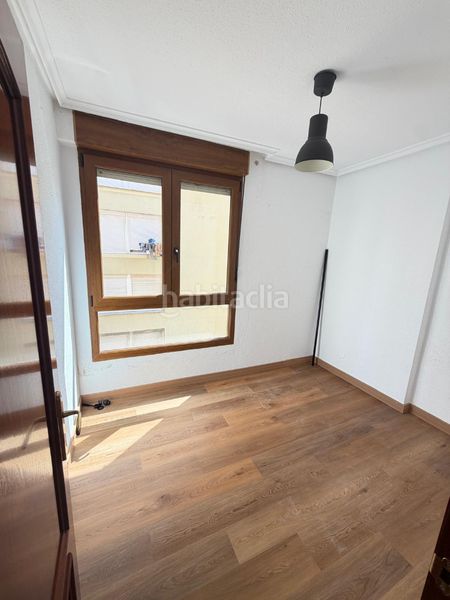 Foto cc02560e-cdc9-42ff-bb4c-e411d87e9cd8. Pis a calle alta 48 a Numancia - San Fernando Santander