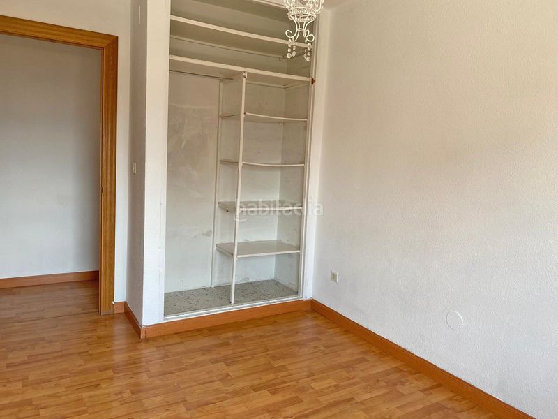 Foto 63b325f4-c9e4-431b-8014-085e0872a94c. Piso en pleno centro en un edificio con ascensor con terraza y salón amplio en Torrelavega