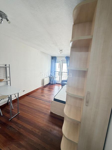 Foto 4b636fbb-19bb-4ef0-bd43-edbf4ff0e542. Lloguer apartament amb calefacció a Puerto Chico Santander
