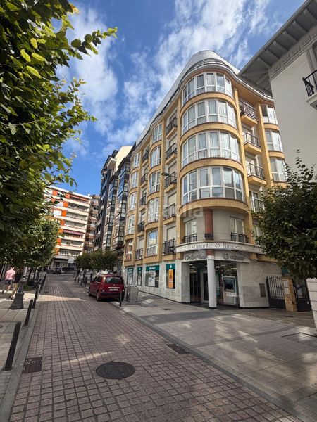 Foto 9df6c7c0-c56c-4963-82a0-673b522ca8be. Lloguer apartament amb calefacció a Puerto Chico Santander