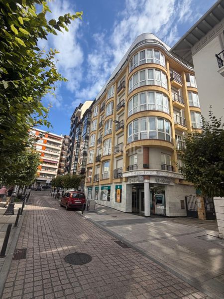 Foto fdd66e82-9ca0-4c12-9808-2880f8f68488. Lloguer apartament amb calefacció a Puerto Chico Santander