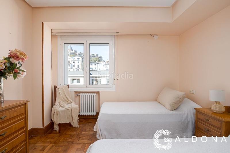 Foto 39c8aa11-cc0e-4f1b-8a2b-23b37fd624ae. Pis amb calefacció aparcament a Antiguo Donostia - San Sebastián