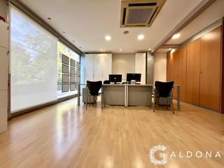 Locale commerciale in Lasarte - Oria. Impecable local con mucha visibilidad en lasarte