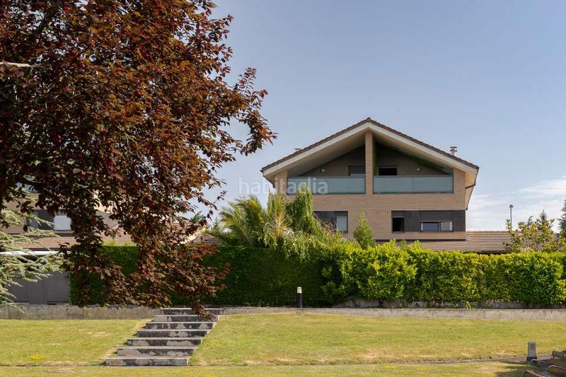 Foto 0429f03e-9d77-4af0-aa39-849d57cca3fb. Semi detached house with heating parking pool in Iza