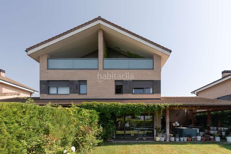 Foto b20d8778-9019-41a1-8dff-2ba22b40e037. Semi detached house with heating parking pool in Iza