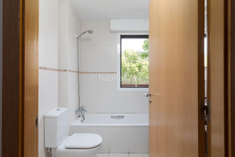 Foto ea2488e4-2d97-4eb4-98f8-8bd8433e3d75. Semi detached house with heating parking pool in Iza