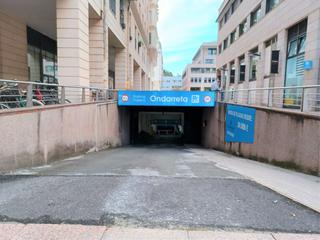 Lloguer Aparcament cotxe a Antiguo. Raya garaje benta berri  parking ondarreta