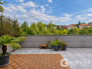 Dúplex  Indalecio prieto kalea. Amplia y luminosa vivienda con terraza y garaje doble