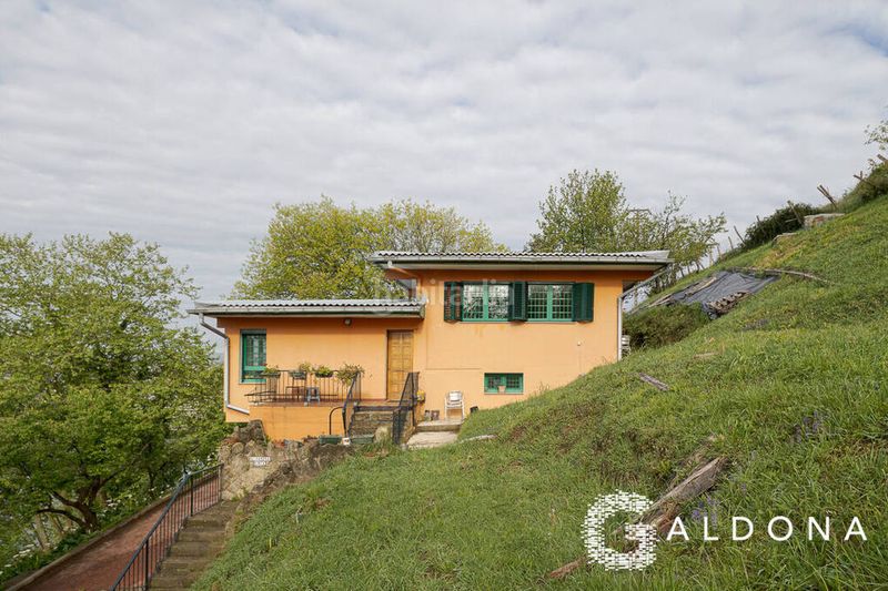 Foto 8d7f2e80-bd0d-4ab4-a950-721926bae5db. Casa amb calefacció aparcament a Pasaia