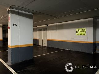 Autoparkplatz  Donibane garazi kalea