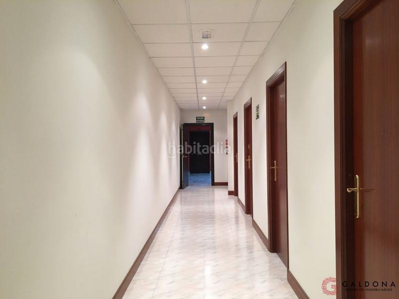 Foto 0e781c66-f91c-4ba0-8b80-f42a8eb95b98. Oficina  acondicionada en cc mamut en Oiartzun